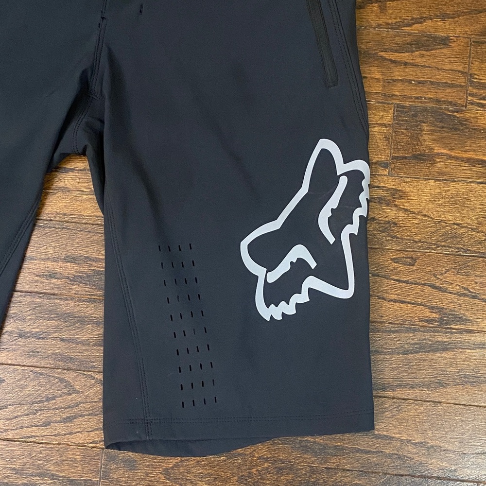 Fox Defend Riding Shorts - Picture 5 of 8